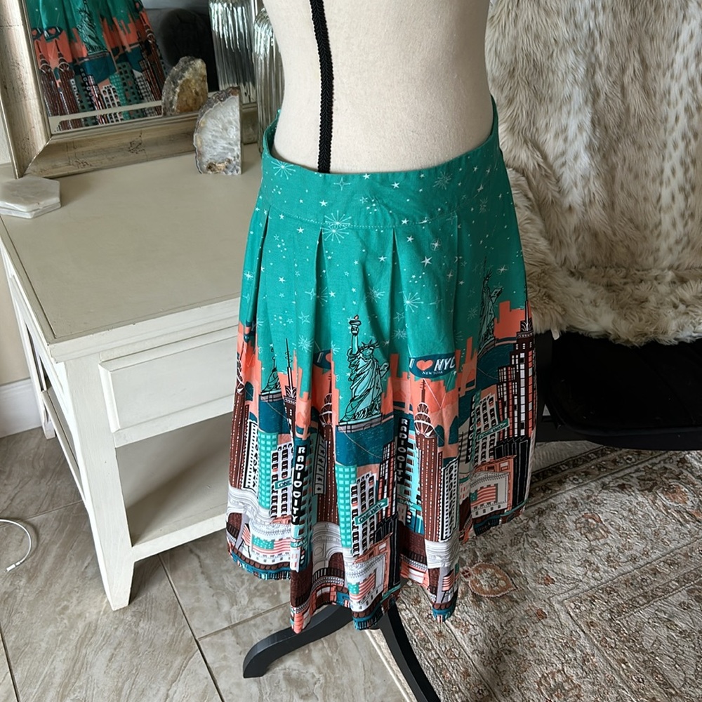 Dresstore Green NYC New York Skyline Landmark Pleated pinup retro Skirt L - Picture 5 of 12
